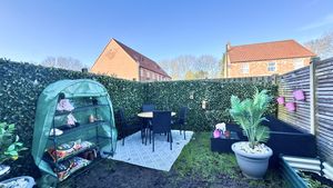 Photo 25- click for photo gallery